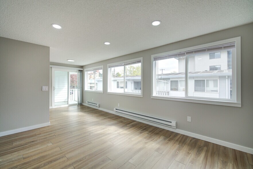 Primary Photo - 13737 32nd Ave NE