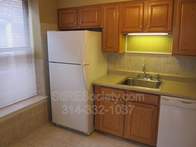 Building Photo - 3839 Shenandoah Ave