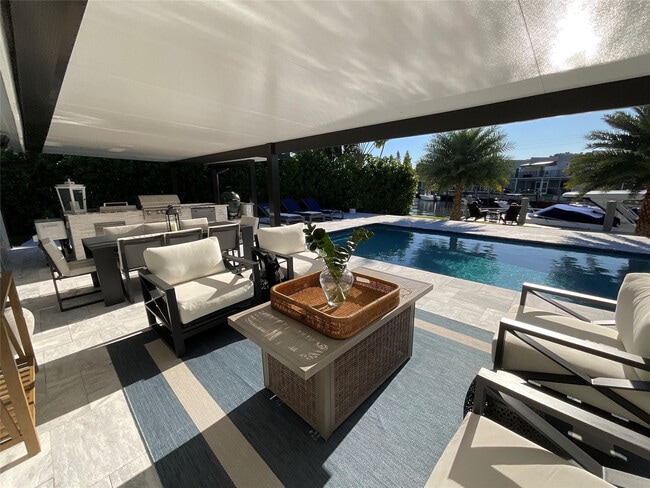 Building Photo - 3000 Jasmine Terrace