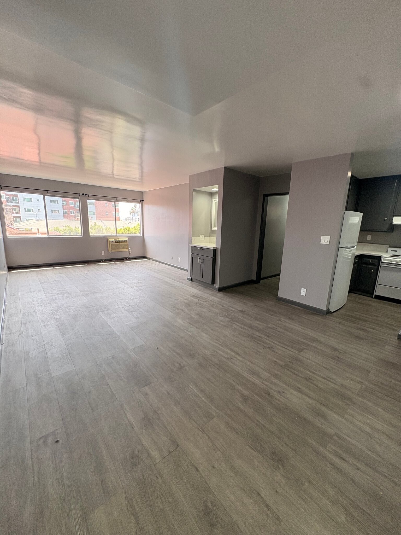 Building Photo - 1825 N Gramercy Pl