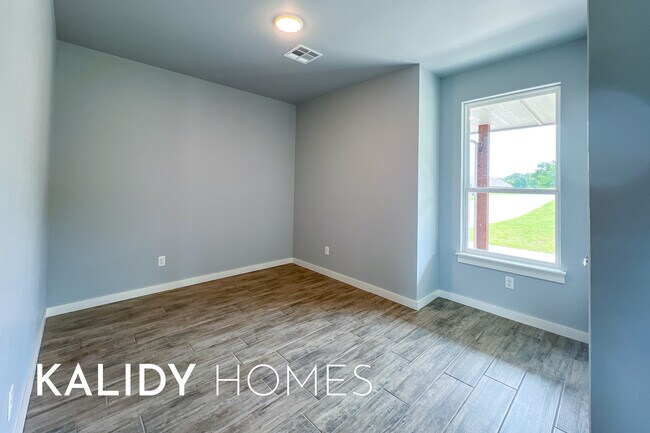 Building Photo - 17859 Salem Rd