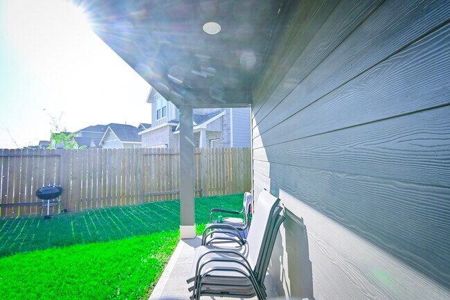 Building Photo - 21534 Cypress Trellis Dr