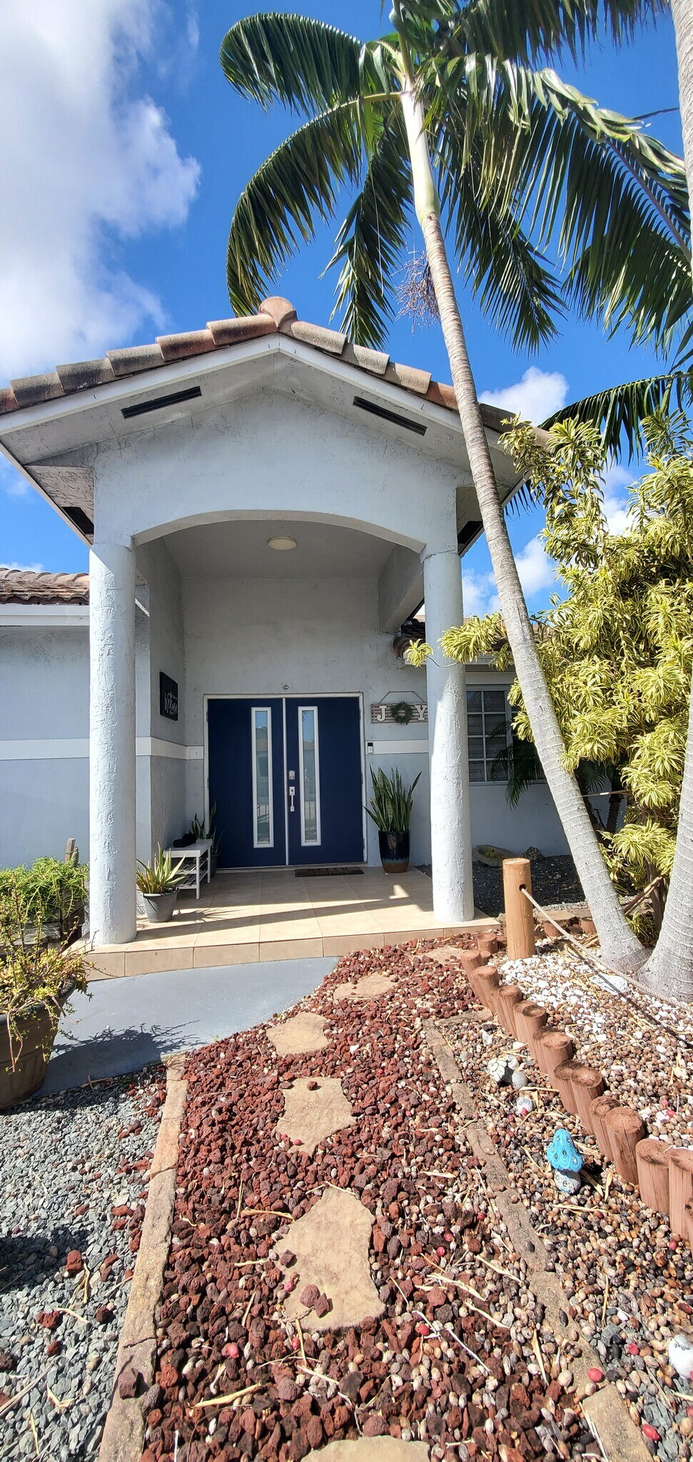Building Photo - 18310 SW 114th Ct