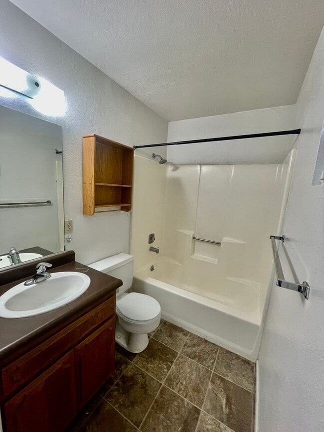 Building Photo - 3-BR Basement Duplex in Santa Clara