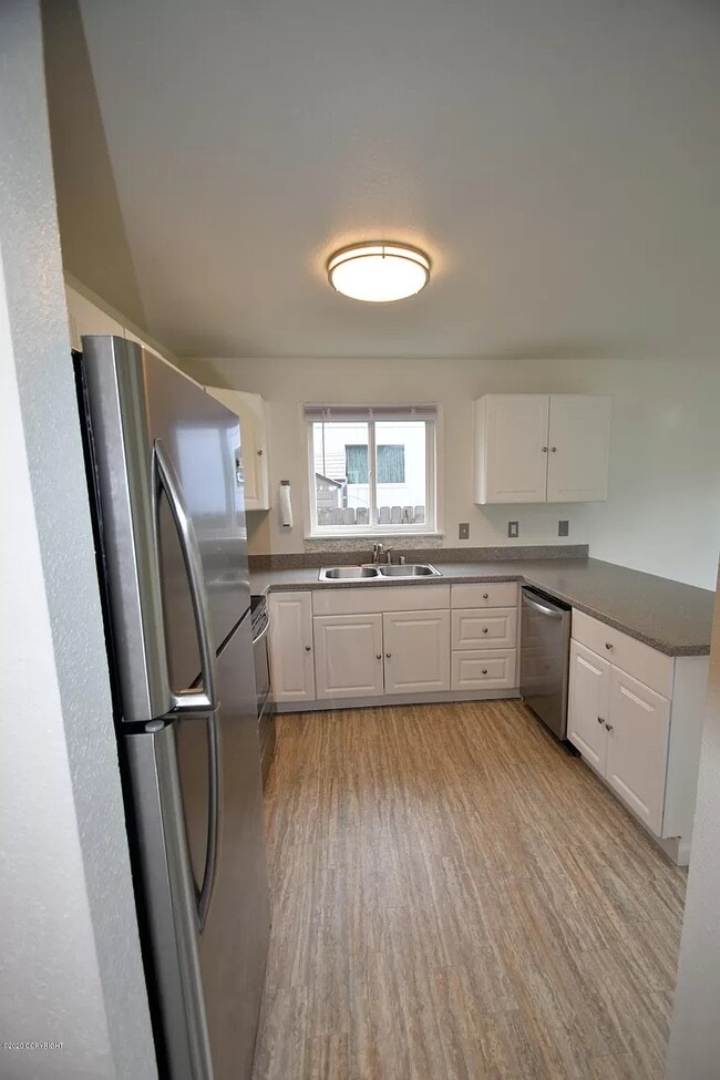 Building Photo - Little Dipper Avenue