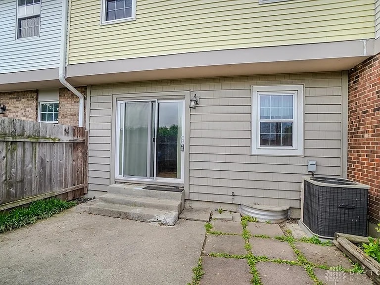 Building Photo - 7616 Pons Ln