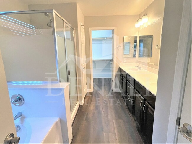 Building Photo - 4447 South Antonio Circle