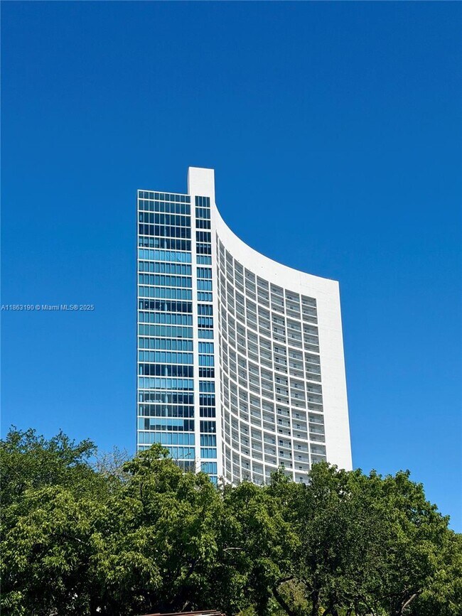 Primary Photo - 601 NE 36th St