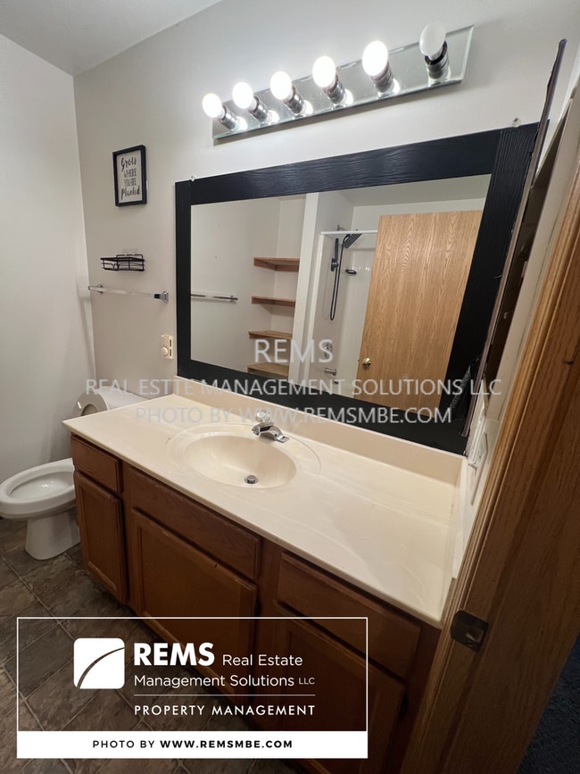 Building Photo - 33A Grand Canyon Dr