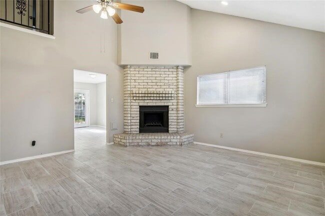 Building Photo - 9414 Crystal Cove Cir