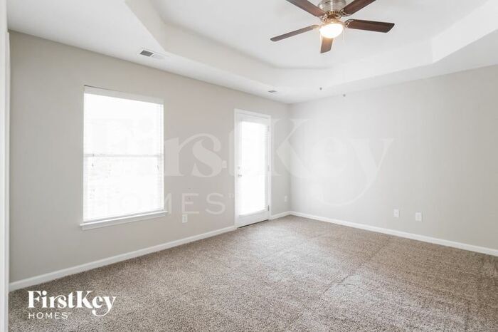 Building Photo - 2815 Pottinger Dr