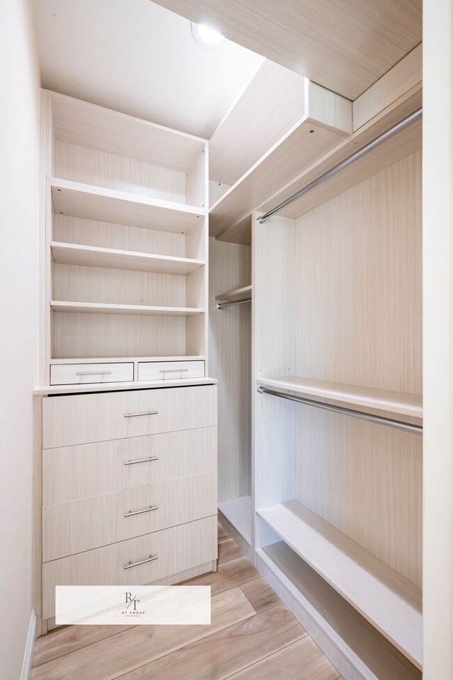 Building Photo - Stunning Remodeled Home in Walnut Valley U...