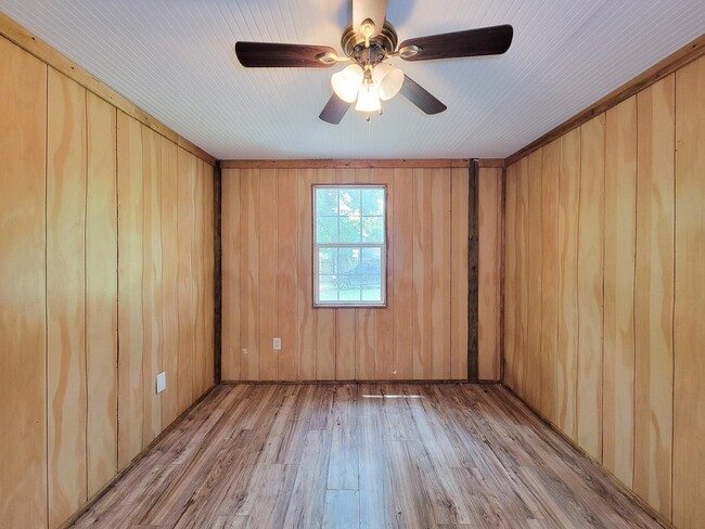 Building Photo - 20272 Forest Woods Ln
