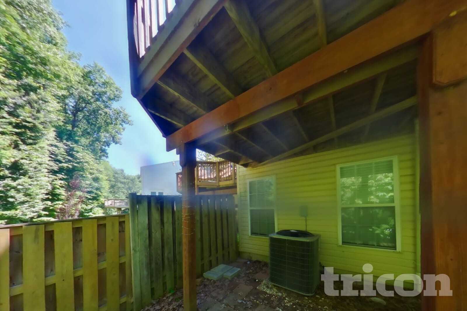 Building Photo - 9845 Bayline Cir