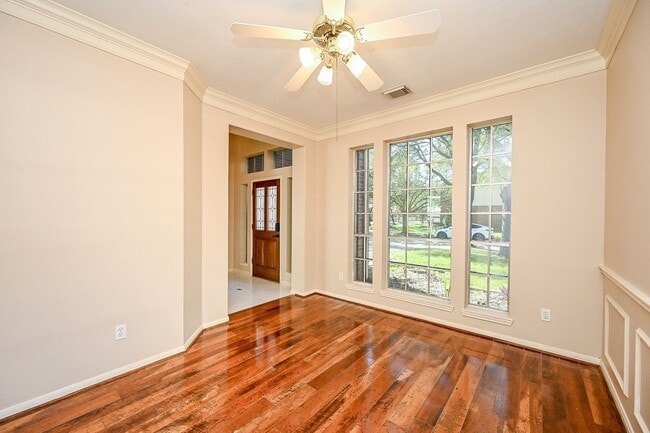 Building Photo - 4815 Knights Branch Dr