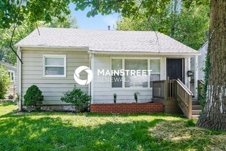 Building Photo - 4 Bedroom Pet-Friendly Home in Louisville, KY with Main Street Renewal