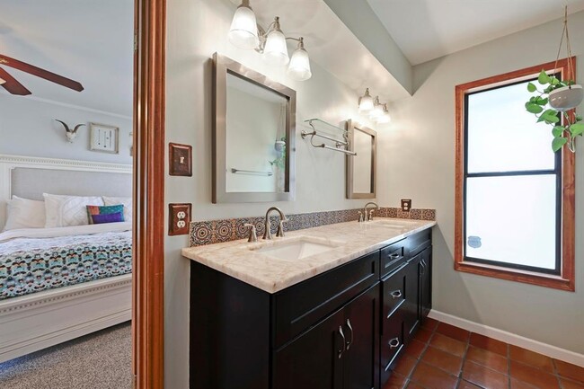 Building Photo - 9209 Rock Way Dr