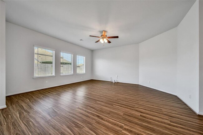 Building Photo - 20975 New Proper Dr