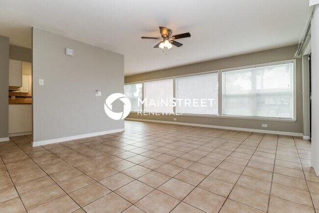 Building Photo - 2 Bedroom Pet-Friendly Home in Fort Myers,...
