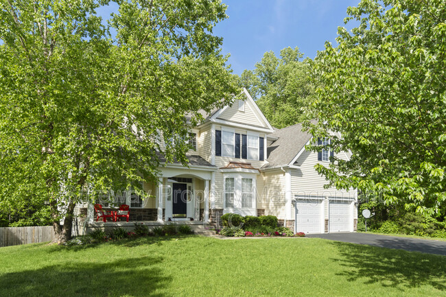 Building Photo - 13 Grist Mill Ct