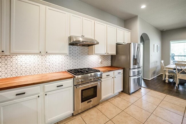 Building Photo - 25227 Hawthorne Blossom Dr
