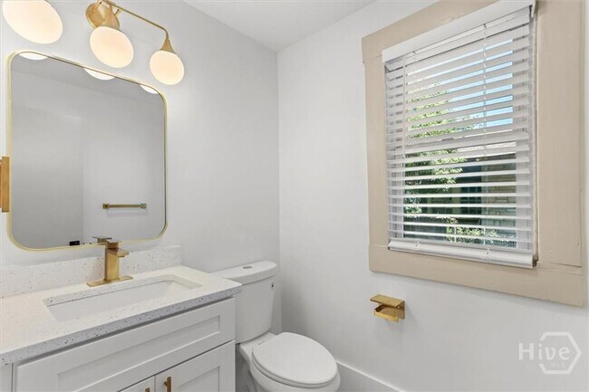 Building Photo - Beautifully Renovated 4-Bedroom Home with Charm & Modern Comfort – Savannah, GA