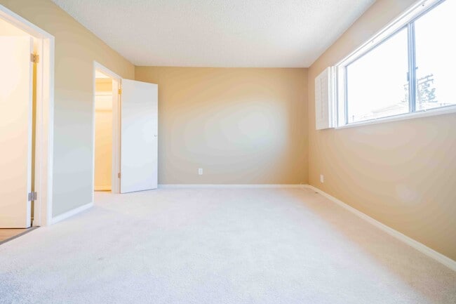 Building Photo - 11871 Idaho Ave