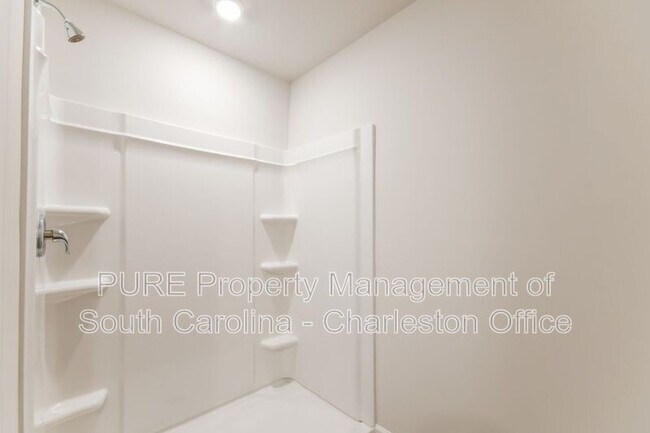 Building Photo - 159 Fern Brg Dr