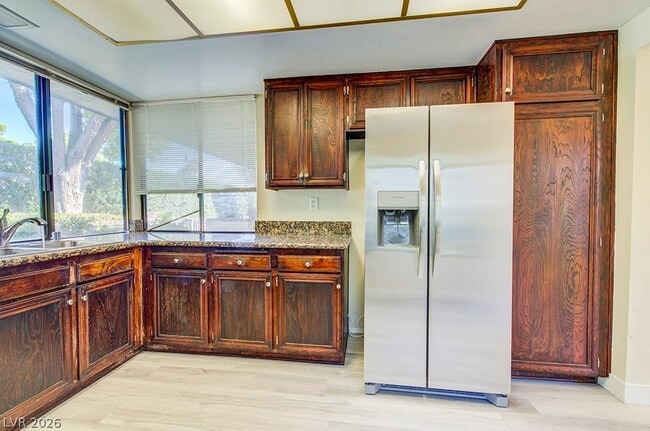Building Photo - 2574 Pera Cir