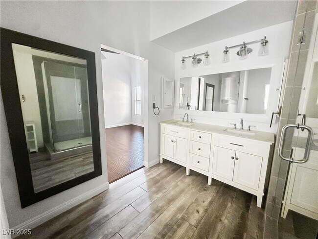 Building Photo - 1443 Basin View Cir