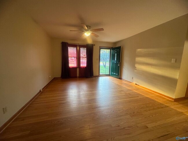 Building Photo - 3009 Fairacres Rd SW