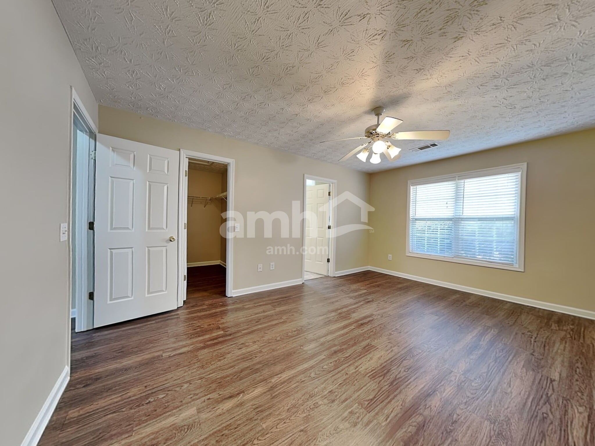 Building Photo - 1160 Hillary Ln