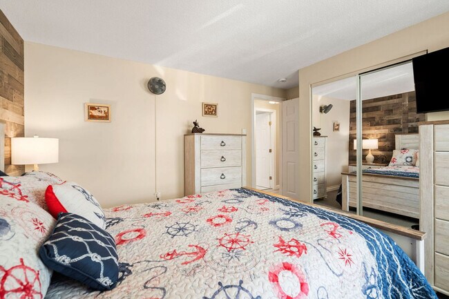 Building Photo - 8 Duston Ave