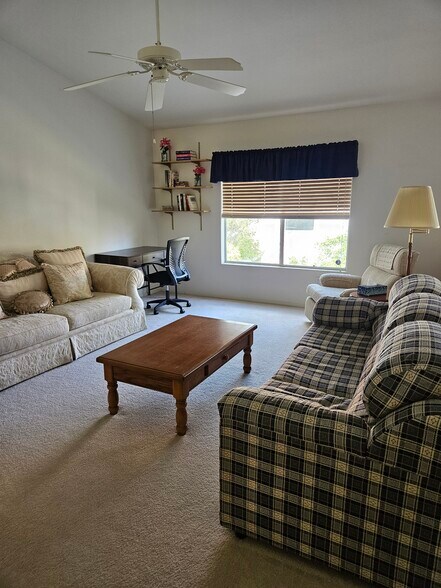 Loft with desk and sofa-bed - 5252 Sunny Beach Ln
