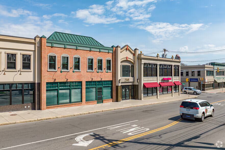 Building Photo - 203 Lillian Ave