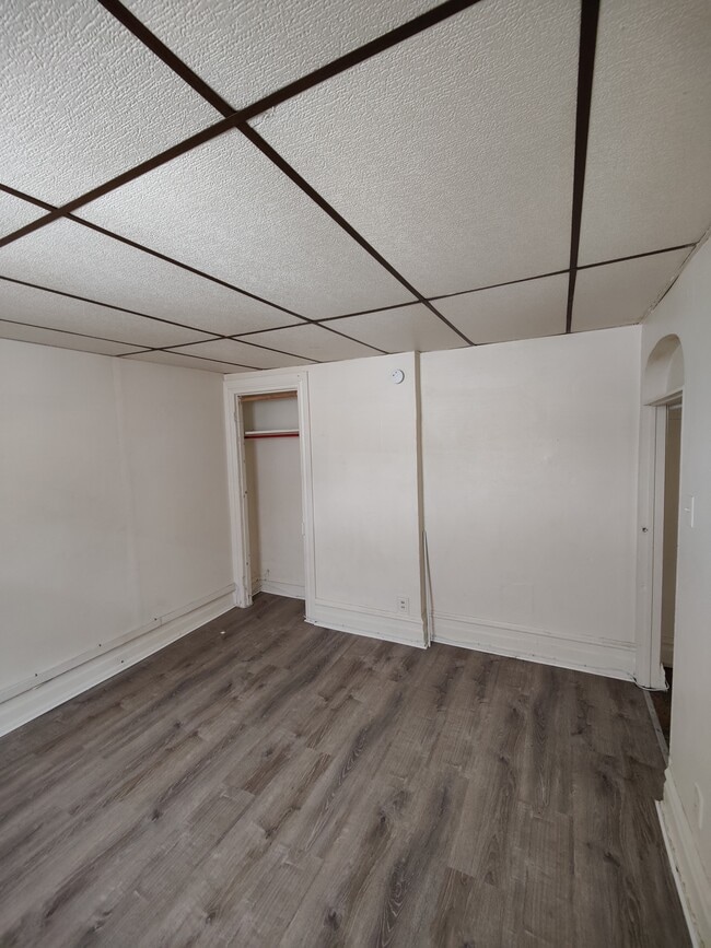 Building Photo - 388 Chew St