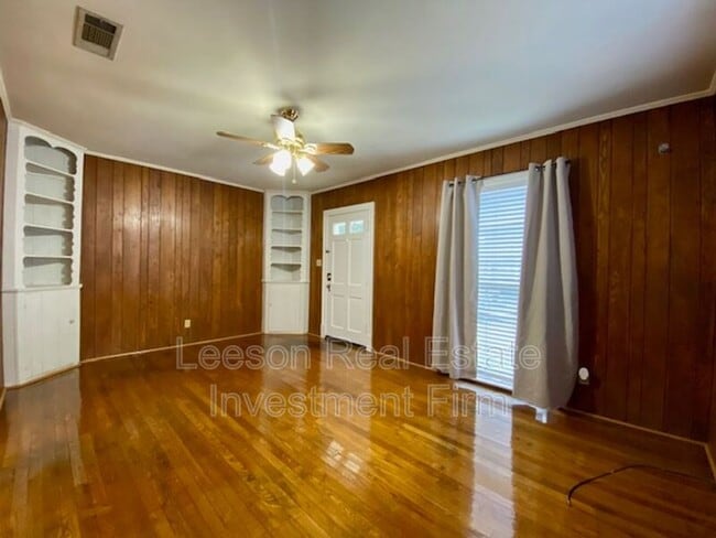Building Photo - 3429 Beverly Pl