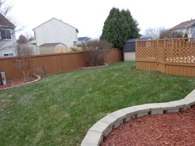 Building Photo - 2201 Oak Leaf Ln