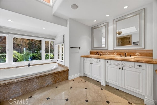 Building Photo - 517 Emerald Bay