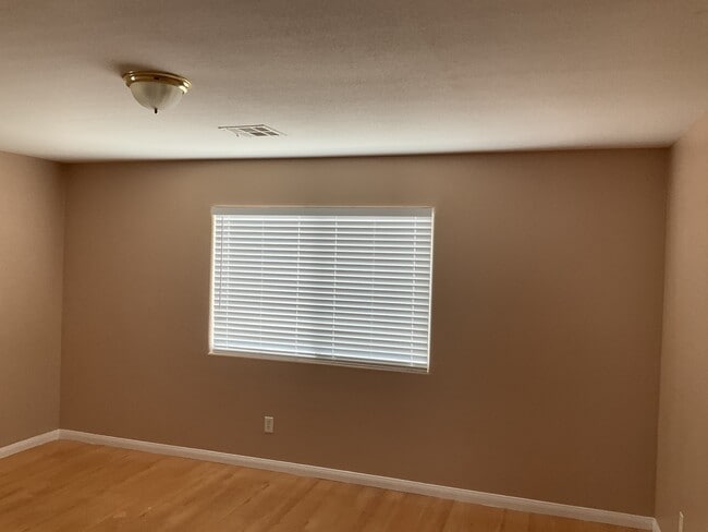 Building Photo - 8510 Sonnet Ct