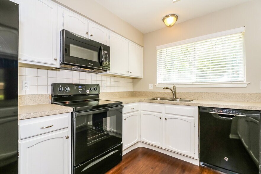 Building Photo - 1113 Heiden Ct