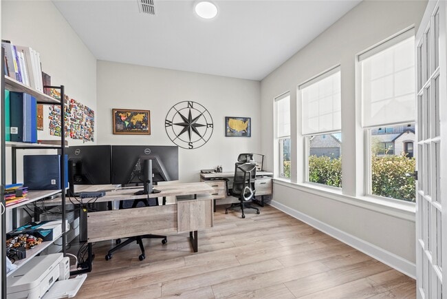 Building Photo - 2506 Big Basin Trl