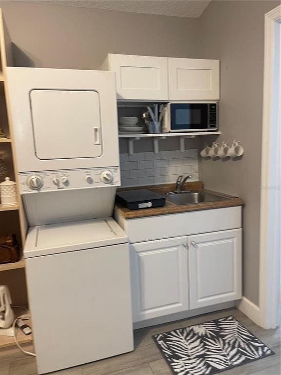 Building Photo - 15454 Markham Dr