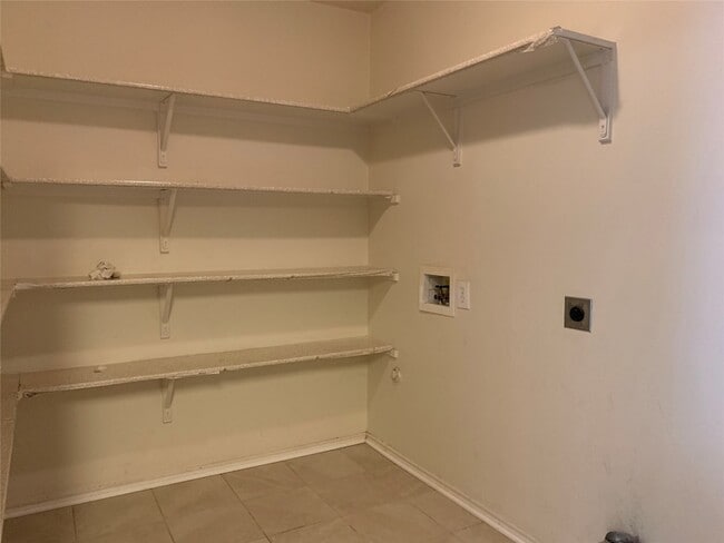 Building Photo - 12870 Pearson Dr