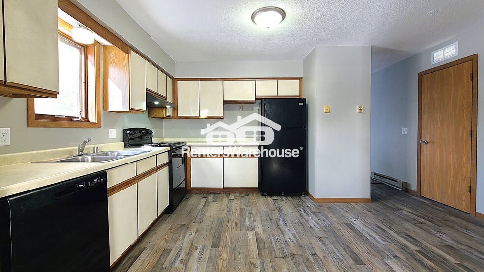 Building Photo - 353 Nicole Ln