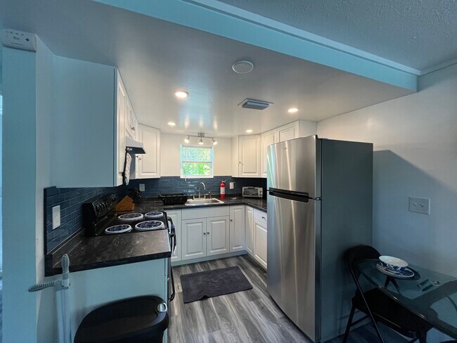 Building Photo - 10875 71st Ave