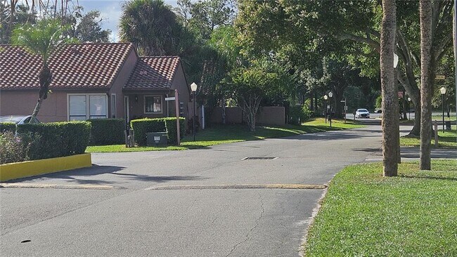 Building Photo - 616 Montego Bay Ct