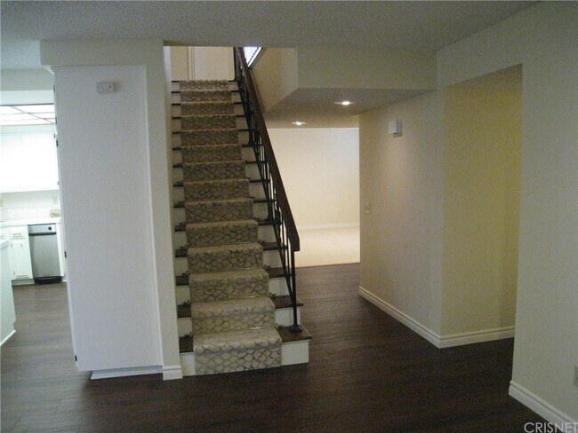 Building Photo - 3218 Tannencrest Dr