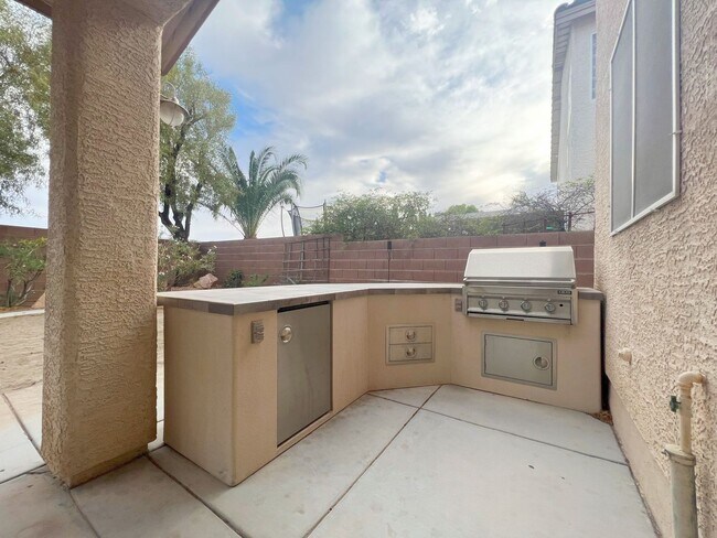 Building Photo - Southwest Rustic Charmet