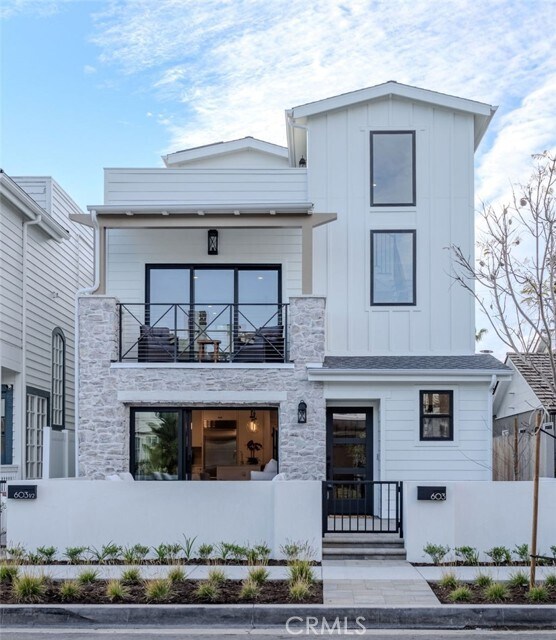 Building Photo - 603 Acacia Ave